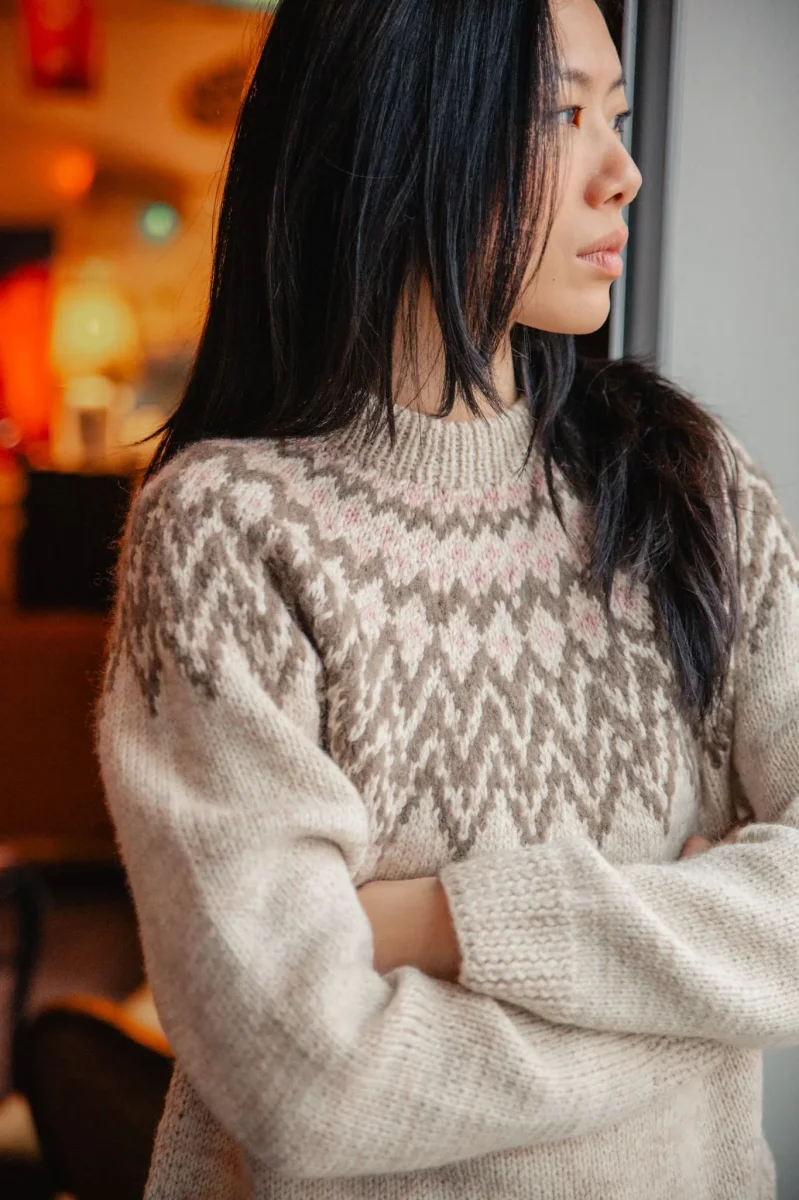 CHE CHE SWEATER R.N. 26